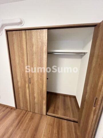 物件内観写真5　(便利な収納スペースです)