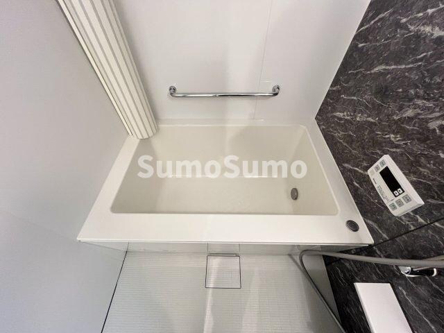 物件内観写真13　(落ち着いた空間のお風呂です)