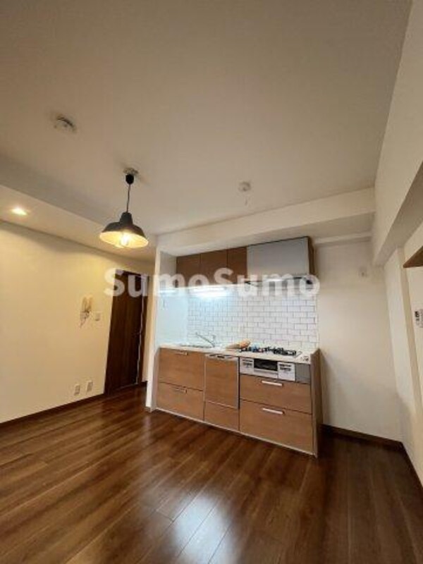 居室(使いやすいリビングです)