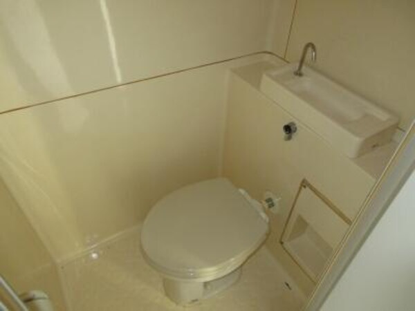 トイレ(他の部屋の写真を使用していま… )