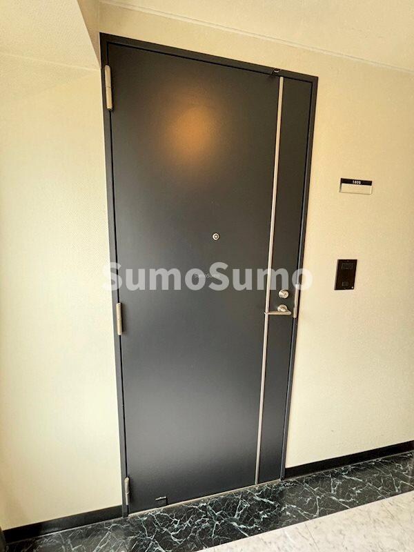 物件内観写真28　(収納もある玄関です)