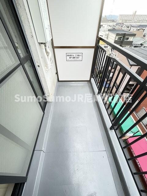 物件内観写真8　(外からの目が気にならないバルコニーで洗濯物が干せます)