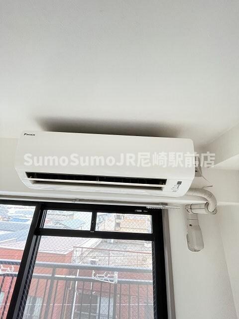 物件内観写真12　(小物を収納するのに便利です)