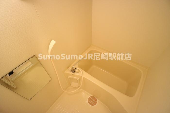 物件内観写真7　(コンパクトで使いやすいお風呂です)