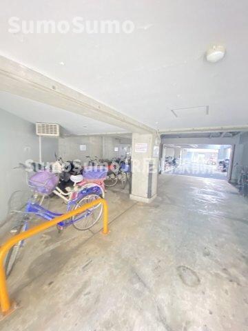 物件外観写真2　(駐車場に車を止められます)