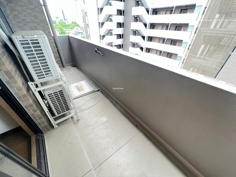 物件内観写真10　(広々としたバルコニーです)