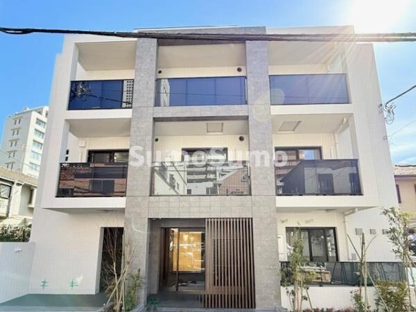 物件外観写真3　(物件の外観です)