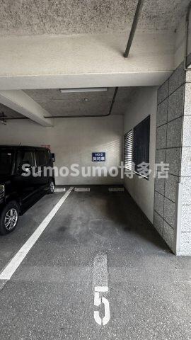 物件外観写真2　(駐車場完備です)