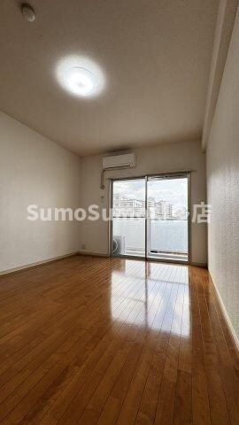 物件内観写真6　(使いやすいリビングです)