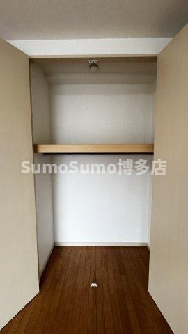 物件内観写真8　(大きなスペースがあり、収納には困りません)