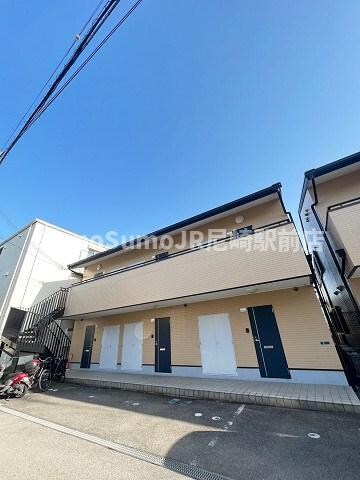 物件外観写真1　(外観もきれいです)