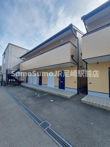 物件外観写真2　(外はこのようになっています)