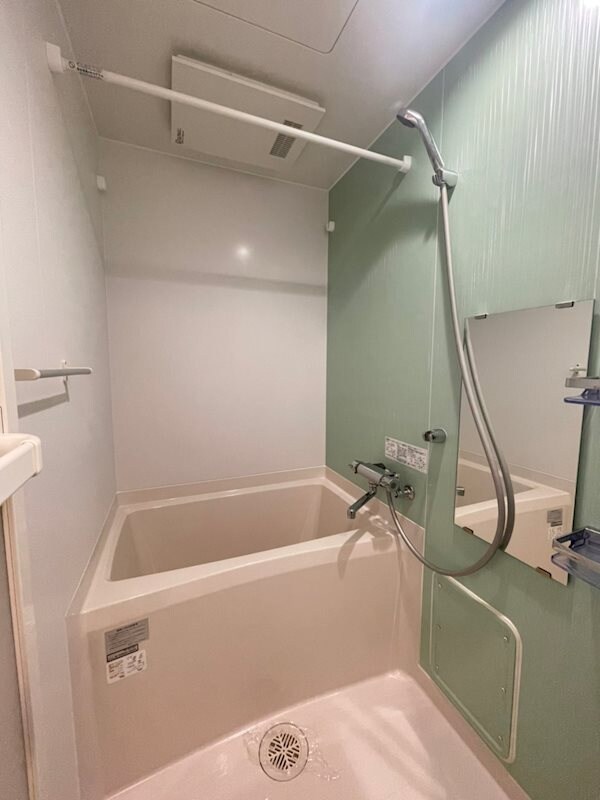 物件内観写真8　(きれいなお風呂です)