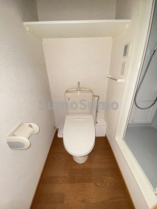 トイレ(コンパクトで使いやすいトイレです)