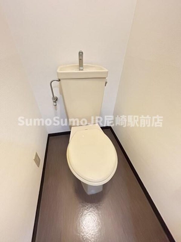 トイレ(シンプルで使いやすいトイレです)
