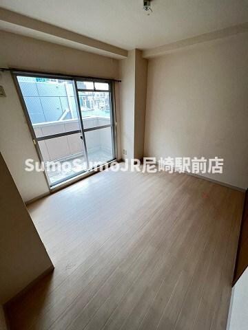 物件内観写真20　(使いやすいリビングです)