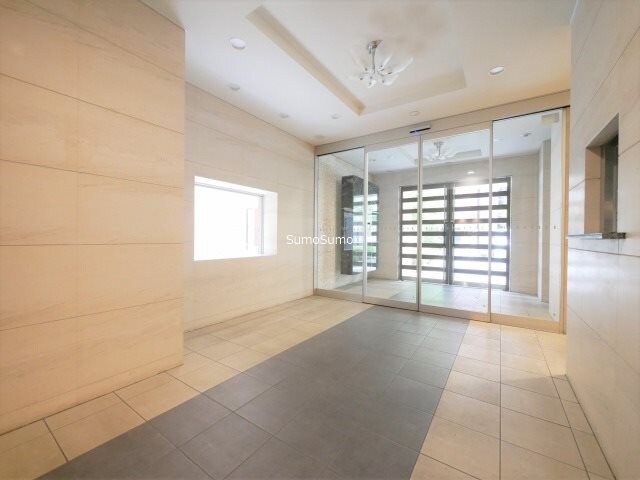 物件外観写真3　(建物の内部です)