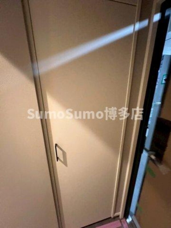 玄関(収納もある玄関です)