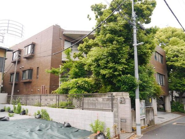 エントランス( )