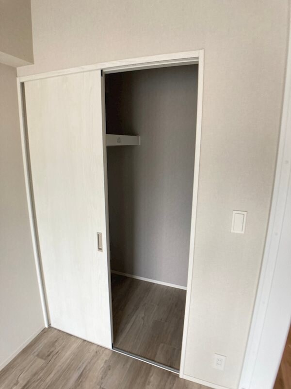 物件内観写真12　(収納スペース豊富です)