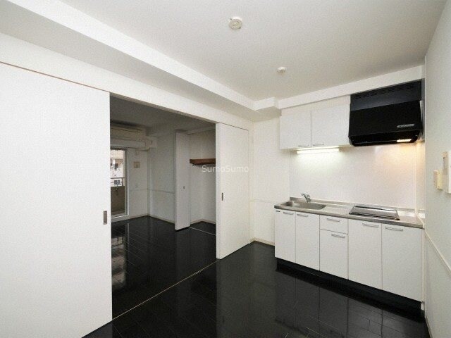 物件内観写真5　(おしゃれなリビングです)