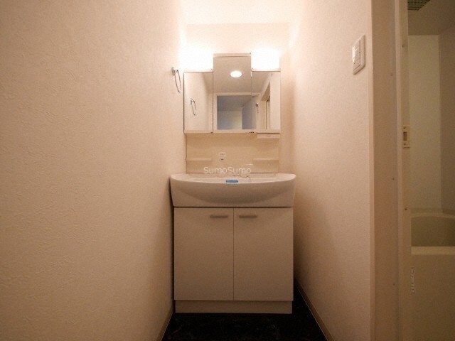 物件内観写真11　(洗面所です)