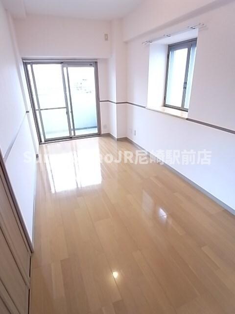 物件内観写真10　(落ち着いて過ごせるお部屋なので、寝室にいかがでしょうか)