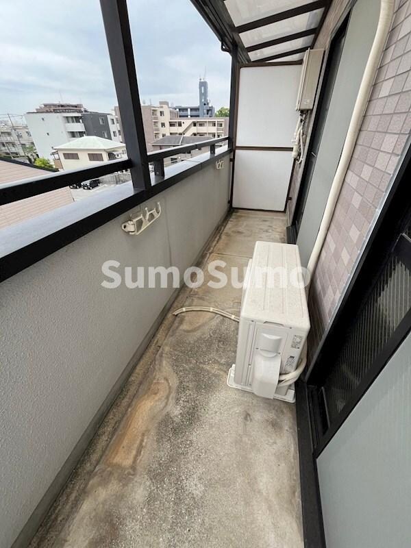 バルコニー(お洗濯にも便利なバルコニー付き)