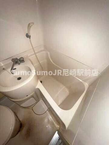 物件内観写真17　(日々の疲れを癒すお風呂付です)