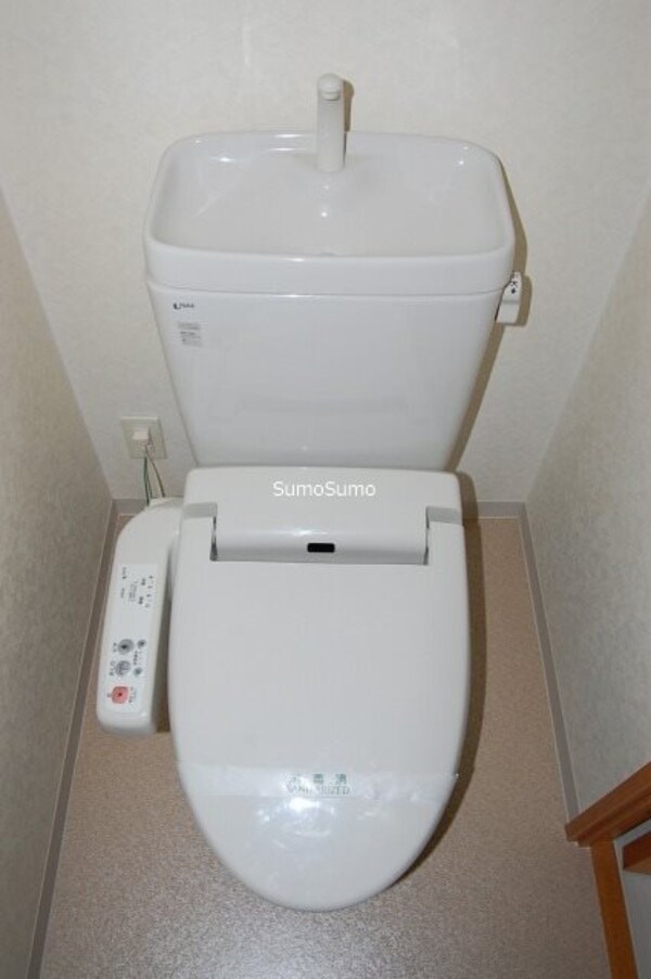 トイレ(コンパクトで使いやすいトイレです)
