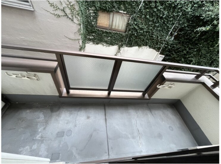 物件内観写真7　(バルコニーからの眺めを楽しみながら食事をしませんか)