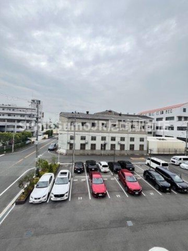 駐車場(駐車場です)
