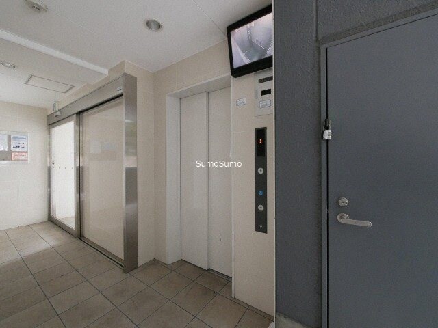 物件外観写真3　(建物の内部です)