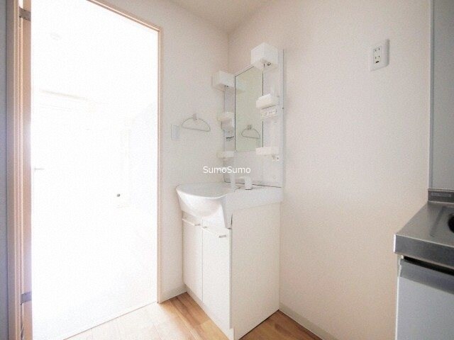 物件内観写真11　(使いやすい洗面所です)