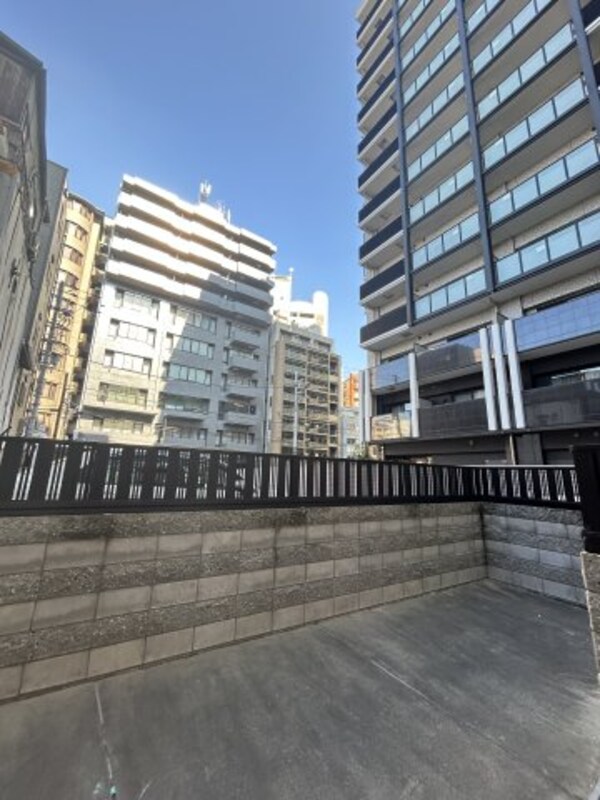 バルコニー(陽当たり良好なバルコニーです)