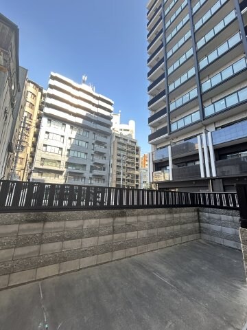 物件内観写真8　(陽当たり良好なバルコニーです)