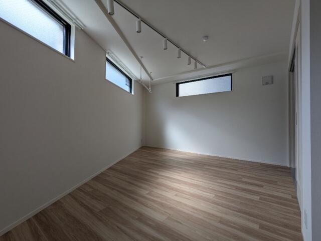 物件内観写真5　( )