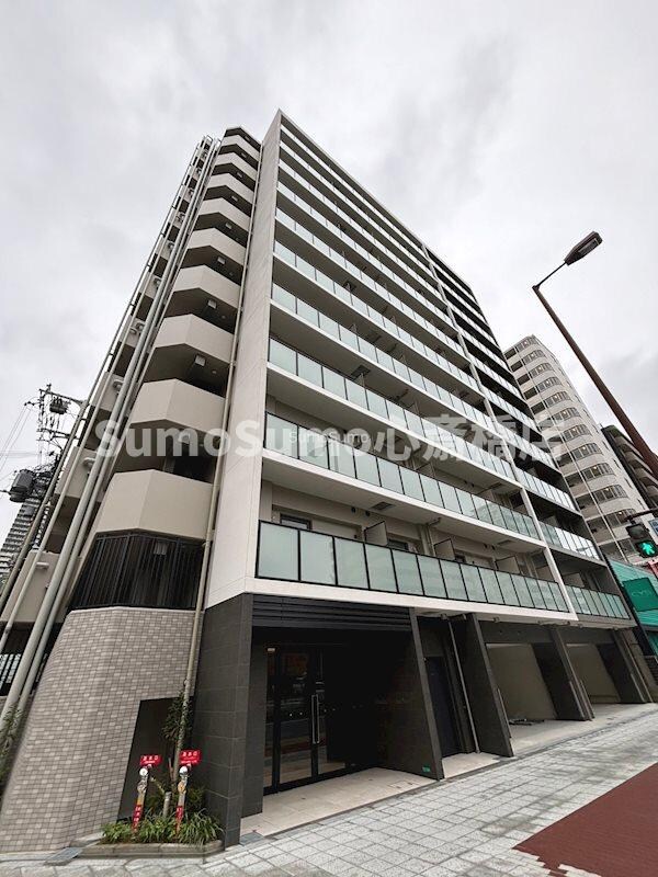 物件外観写真1　(落ち着いた雰囲気の外観です)