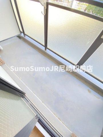 物件内観写真22　(お洗濯にも便利なバルコニー付き)