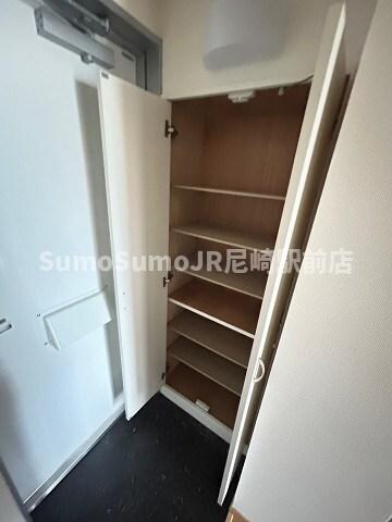 物件内観写真21　(収納スペース豊富です)