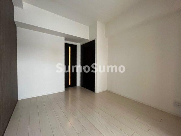 居室(ゆったり過ごせる居間です)