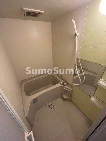 物件内観写真8　(コンパクトで使いやすいお風呂です)