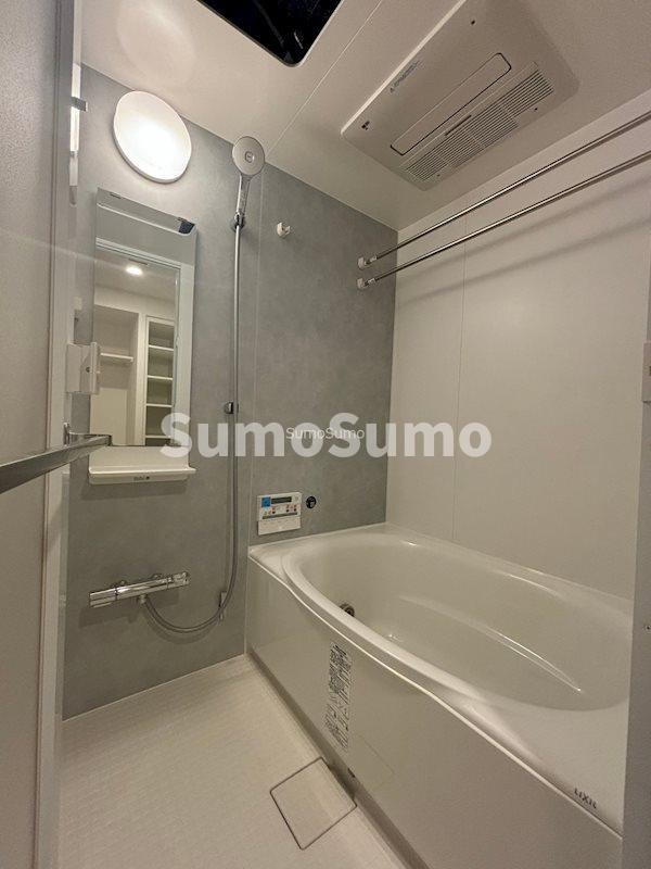 物件内観写真8　(コンパクトで使いやすいお風呂です)