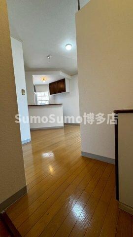 物件内観写真4　(きれいな玄関です)