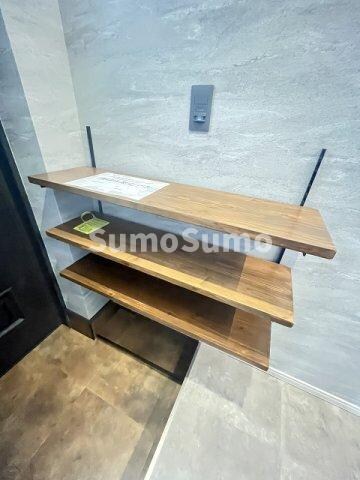 物件内観写真4　(収納スペース豊富です)