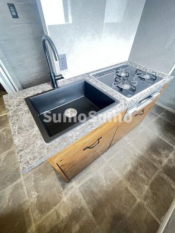 物件内観写真7　(コンパクトなキッチンで掃除もラクラク)