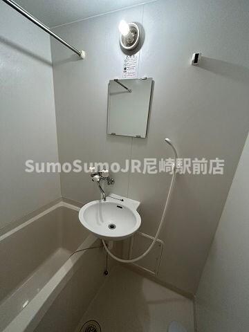 物件内観写真9　(忙しい朝には欠かせない洗面所です)