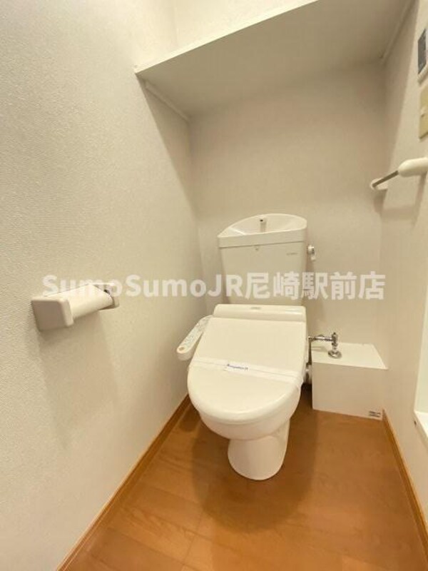 トイレ(コンパクトで使いやすいトイレです)