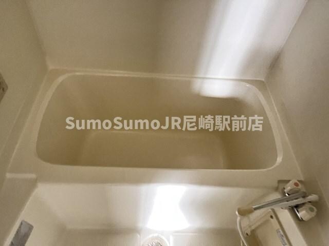 物件内観写真17　(コンパクトで使いやすいお風呂です)