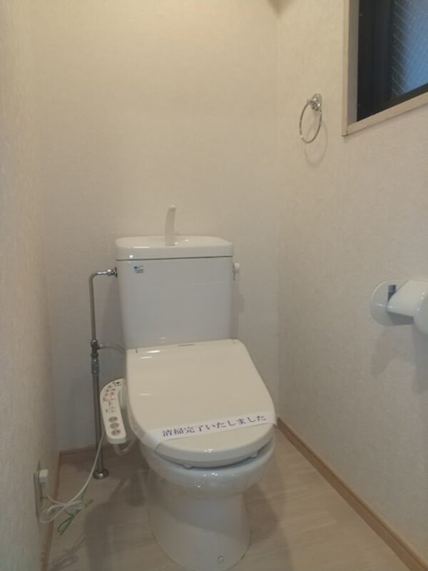 トイレ(シンプルで使いやすいトイレです)